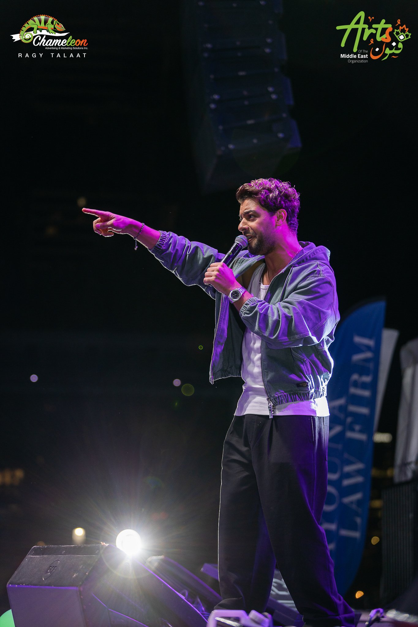 Ahmed Gamal performing on the North America Tour — photo 11