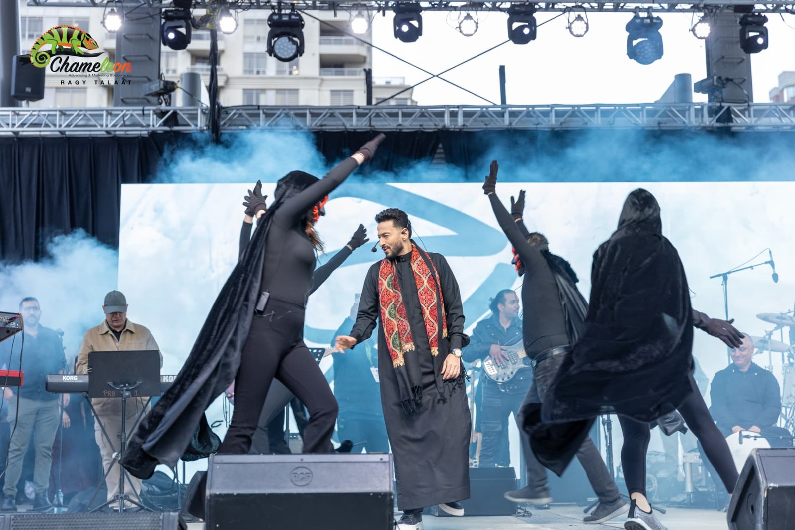 Hamada Helal performing on the North America Tour — photo 3