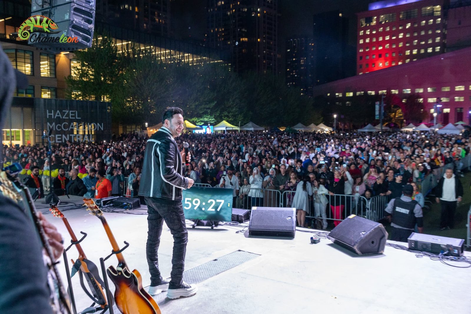 Moustafa Amar performing on the North America Tour — photo 4