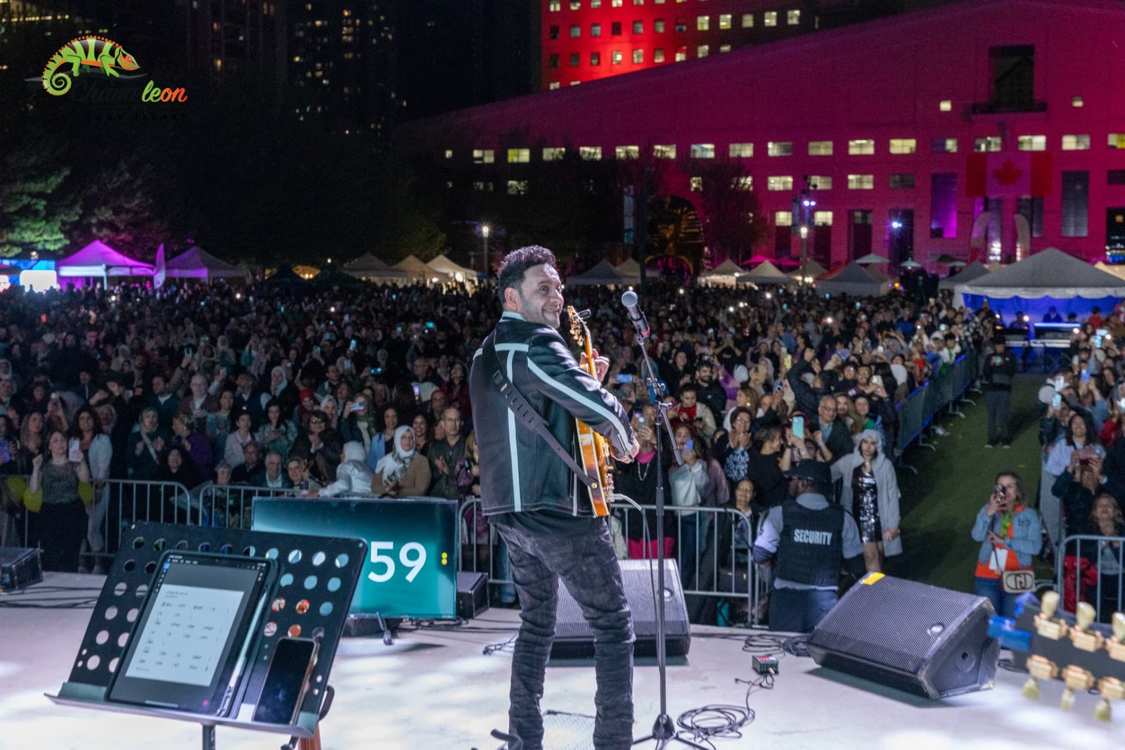 Moustafa Amar performing on the North America Tour — photo 6