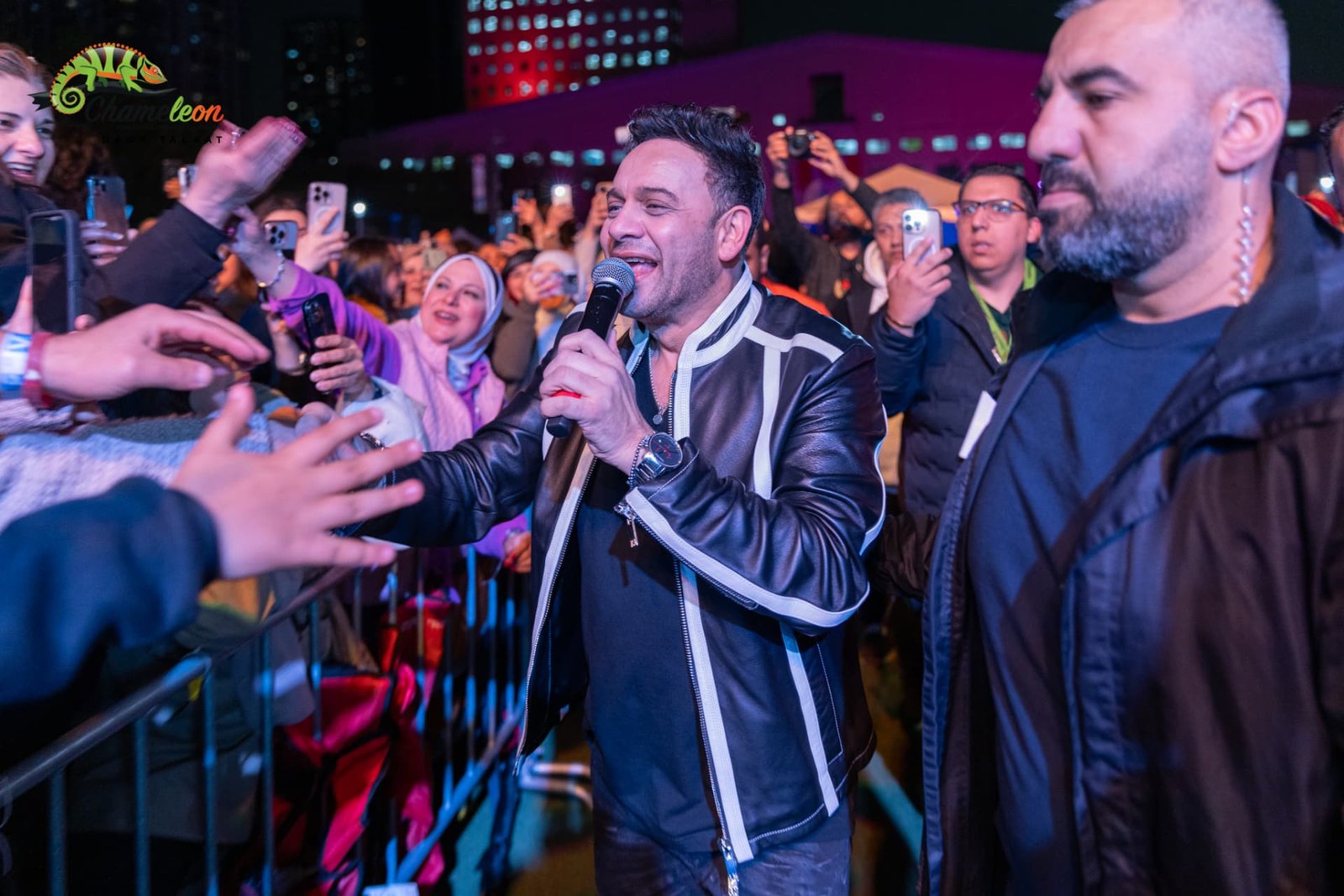 Moustafa Amar performing on the North America Tour — photo 9