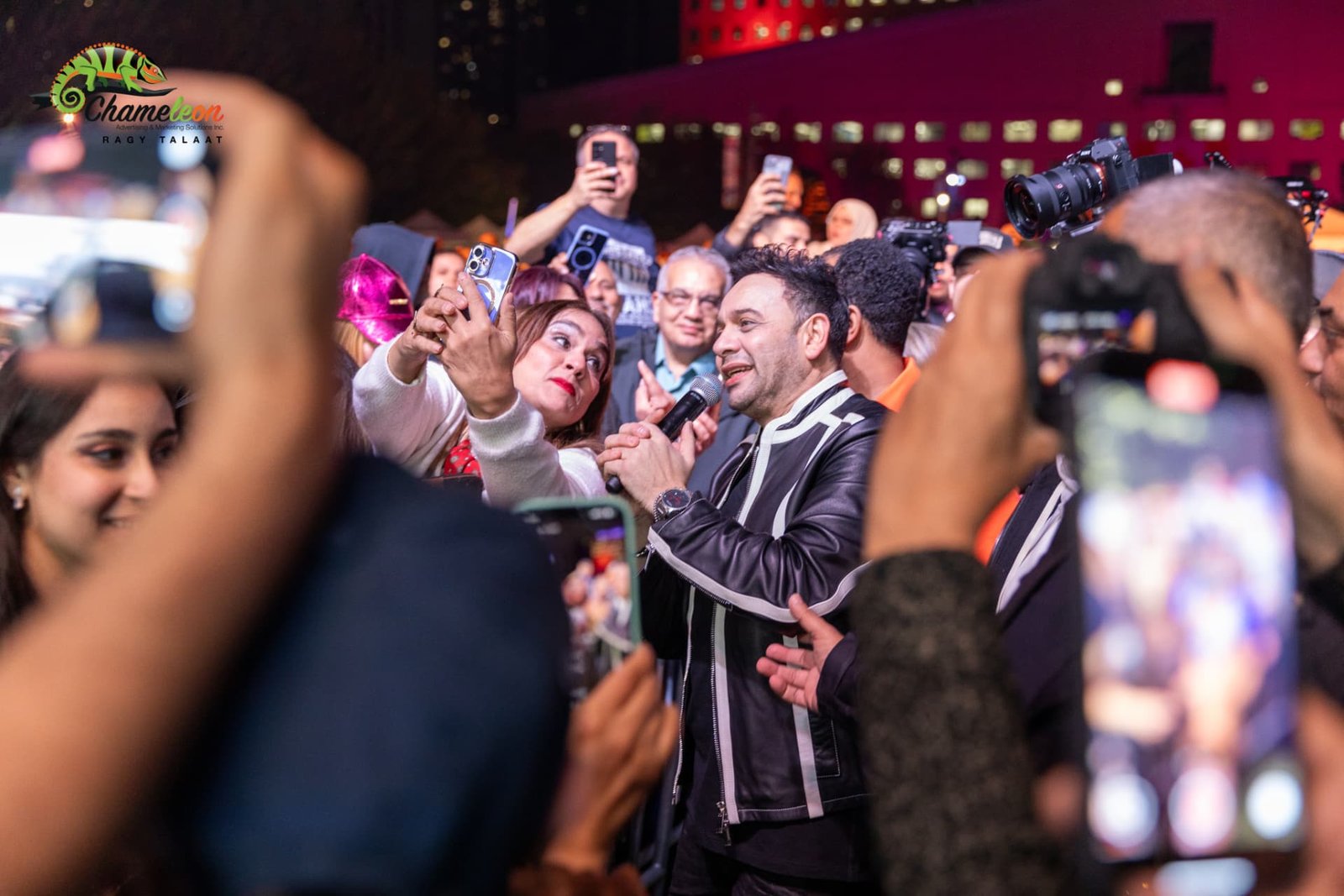 Moustafa Amar performing on the North America Tour — photo 10