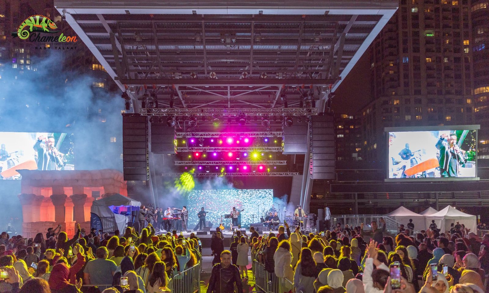 Moustafa Amar performing on the North America Tour — photo 12