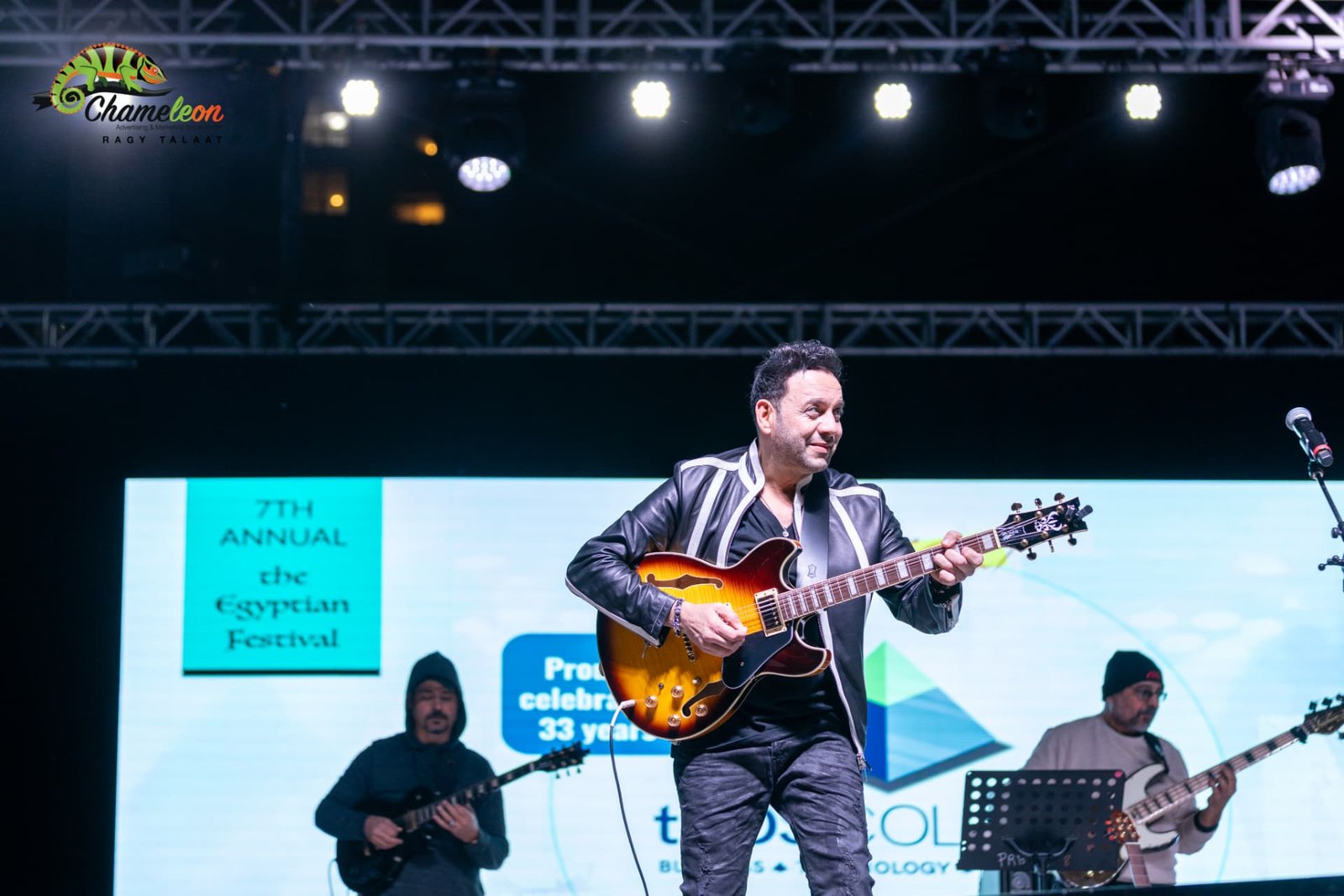 Moustafa Amar performing on the North America Tour — photo 23